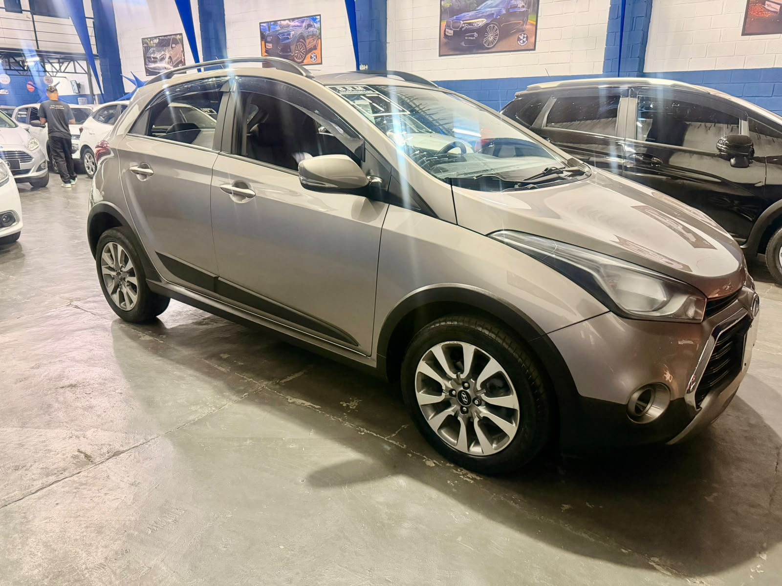 HYUNDAI HB20X 2017 cinza seminovo à venda na B.R.M Multimarcas em Bragança Paulista