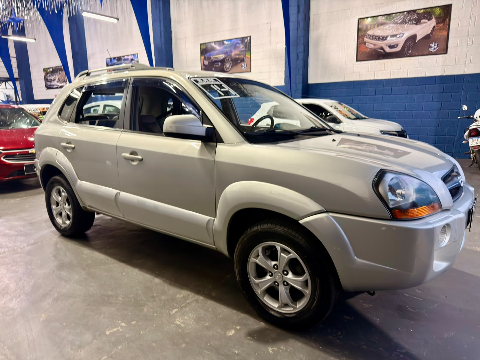 Hyundai TUCSON 2014 prata seminovo à venda na B.R.M Multimarcas em Bragança Paulista